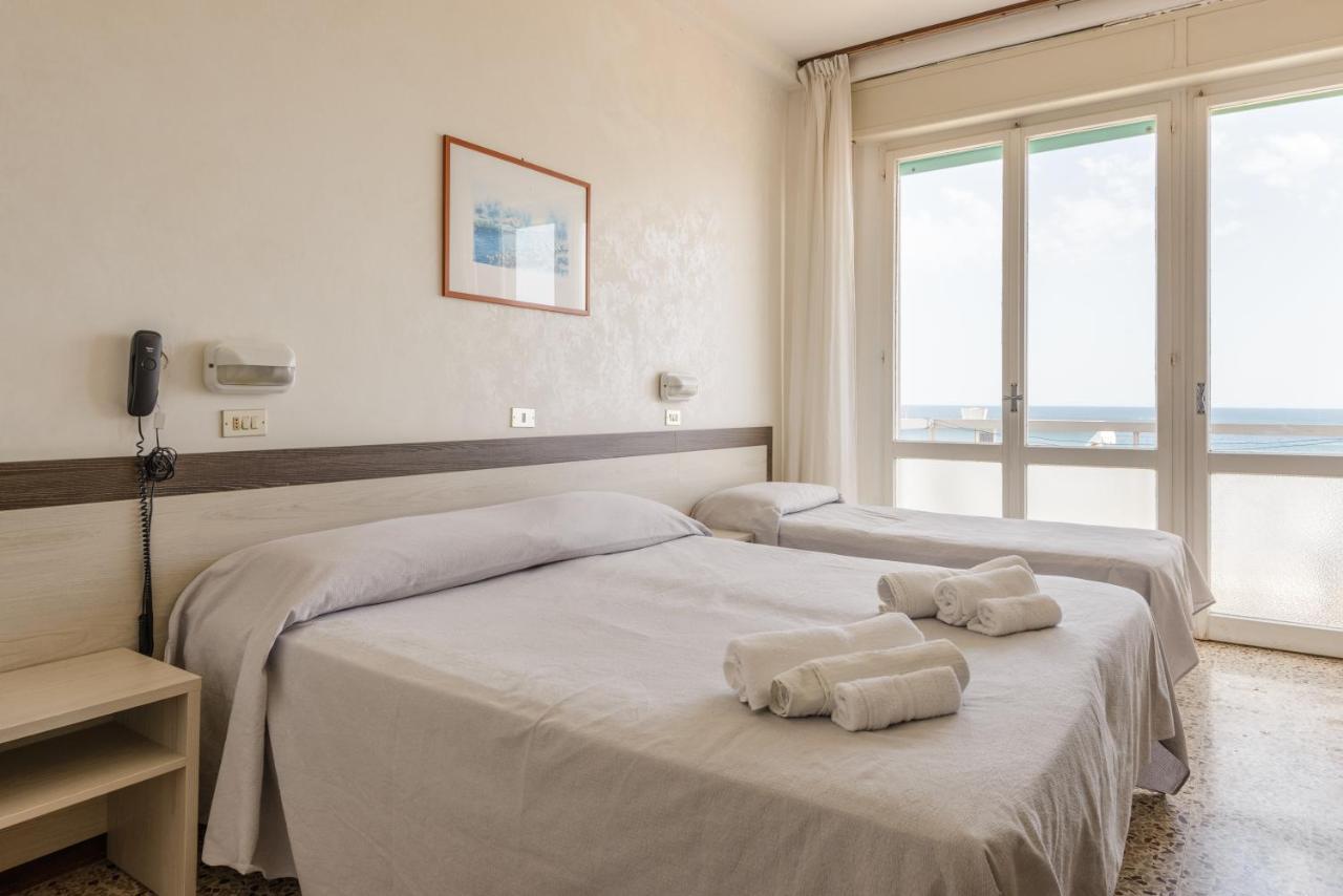 Hotel Europa Gabicce Mare Esterno foto