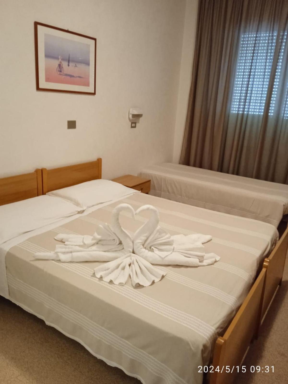 Hotel Europa Gabicce Mare Esterno foto