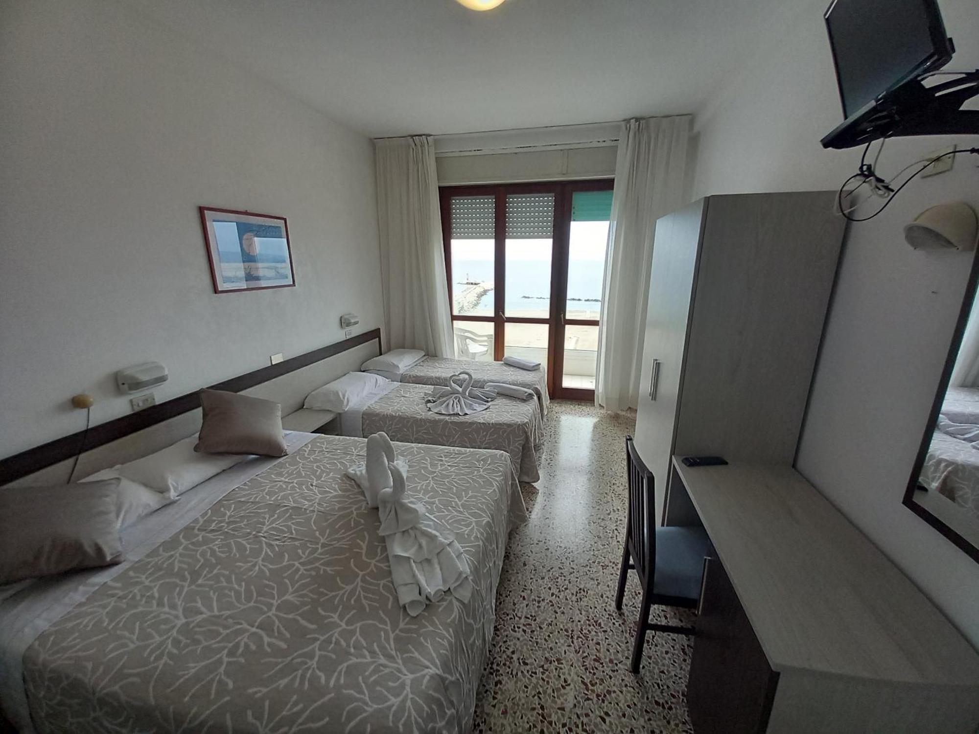 Hotel Europa Gabicce Mare Esterno foto