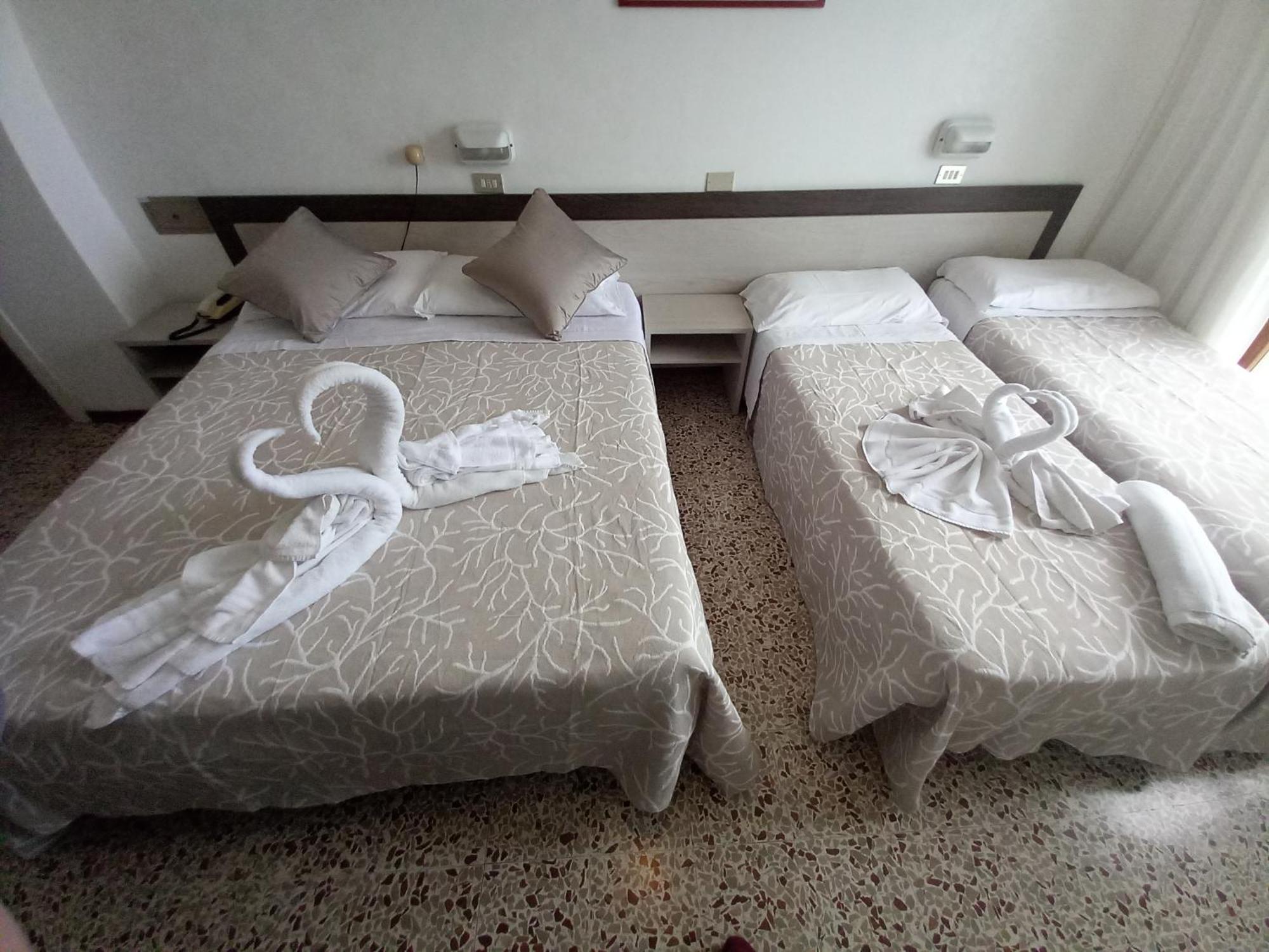 Hotel Europa Gabicce Mare Esterno foto